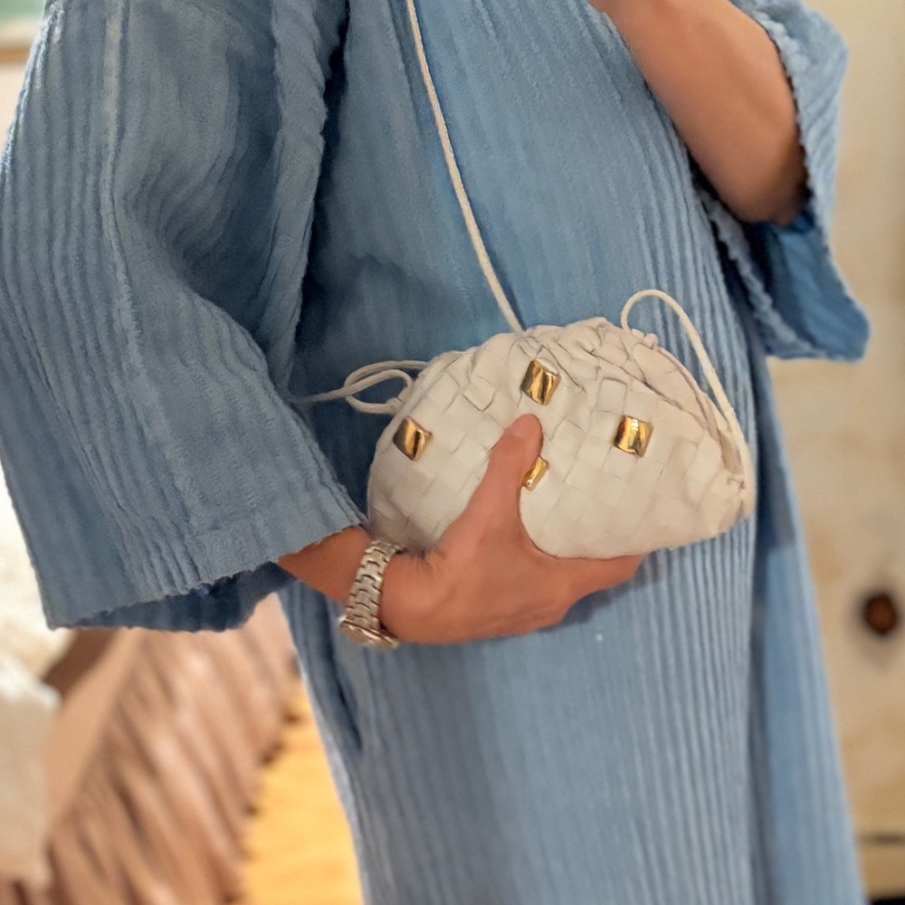 Bottega Veneta White Woven Leather Mini Pouch with Gold Studs - Picture 5 of 8